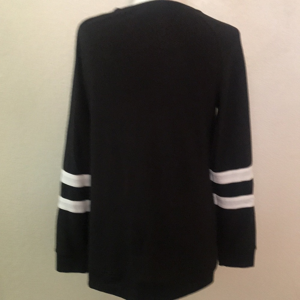 Essential R-Neck Sweater  Size M - Picture 4 of 5